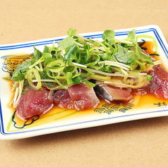 スペシャルとろかつお 薬味にまみれる。