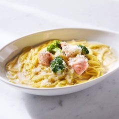 サーモンとブロッコリーのチーズクリーム