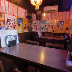 広々としたテーブル席