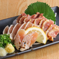 料理メニュー写真 宮崎地鶏の刺身食べ比べ