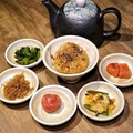 料理メニュー写真&nbsp;昆布で炊いたお米の炉端焼きおにぎり 選べるお供2種
