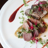 「炙りサワラのマリネ、焼きナスとイチジクのソース」