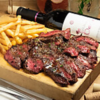 炭焼きの美味しいお肉を手軽に気軽に楽しめる