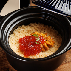 いくらとうにの海鮮土鍋ご飯