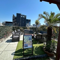 都心を望む開放的なテラスで叶える至高のBBQ