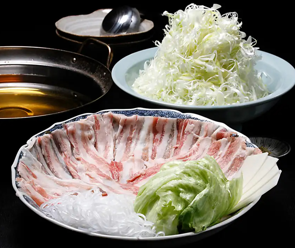 たんぱく質で甘みが増した肉質の【きなこ豚】！しゃぶしゃぶで召し上がれ♪