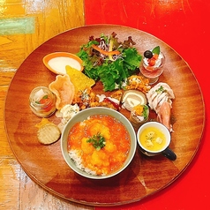 彩り豊かな一皿で贅沢なひとときを。