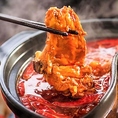★噂の最新バズリグルメ★〈期間限定で格安食べ放題開催中♪〉横浜中華街に本格泥鍋火鍋専門店♪火鍋食べ放題コース3280円～!!大人気の火鍋食べ放題は絶品♪中華街秘伝のスープでお楽しみ下さい!!火鍋には免疫力UPや老廃物を出す効果があるので是非ご賞味ください!!大人気のキノコスープは売り切れ御免！！