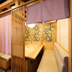 お手軽ランチから法事や接待、会社のお集まりやご友人同士の女子会にもご利用いただけます。少人数からの御利用も可能ですので、お気軽にご相談ください。