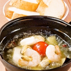 アヒージョ(自家製バケット付き)