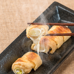 埼玉県産　深谷葱のおきつねチーズ焼き　～自家製葱味噌添え～