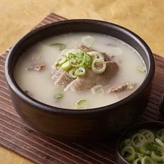 じっくりコトコト牛骨スープ
