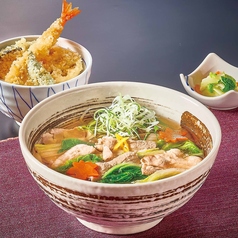 ≪宮崎県小林市産 黒豚≫黒豚ゆず香うどんと天ぷらミニ丼