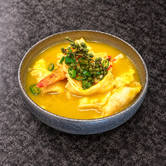 エビの黄金カボチャスープ煮込み