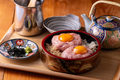 料理メニュー写真&nbsp;月見まぐろユッケの贅沢丼