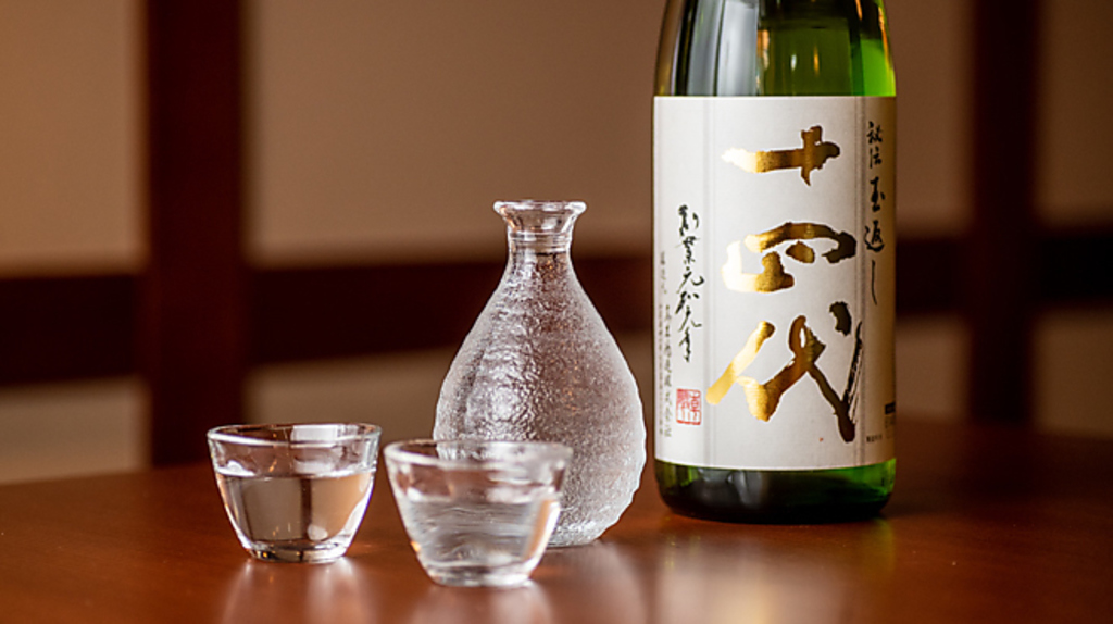 十四代や獺祭、黒龍など…売り切れの場合もございますが、種類豊富に日本酒ご用意しております。