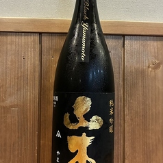 秋田　山本　ピュアブラック純米吟醸　グラス