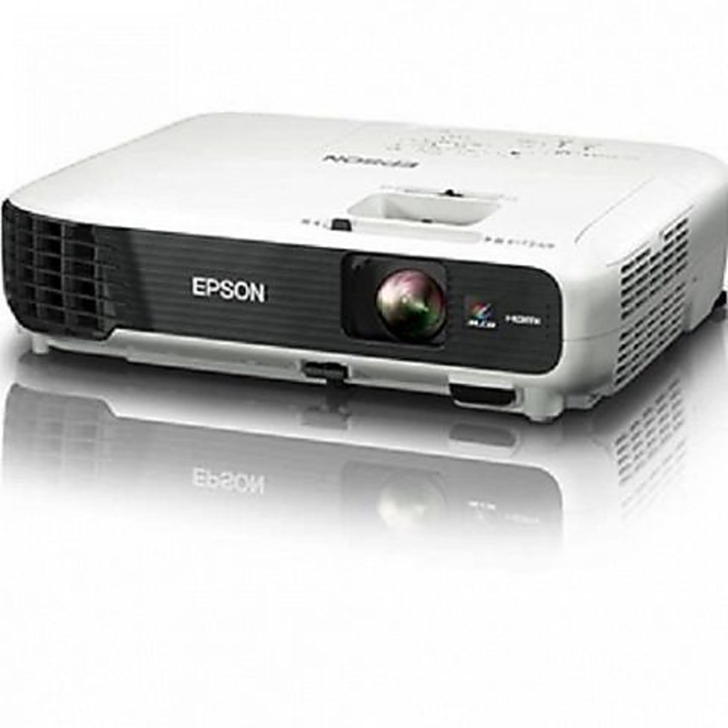 宴会を盛り上げるプロジェクタースクリーンも貸し出し可能！お気軽にお問合せください！