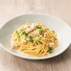 トリュフ風味チキンのクリームソース