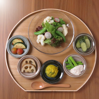 野菜ソムリエのオーナーが作る日替わり定食