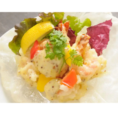 具いっぱいのゴイクン/自家製ソースの海老マヨ