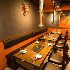 ゆったり広々としたお席をご用意しております。団体様のご宴会にもご利用いただけます。会社宴会、歓送迎会、忘年会、新年会、女子会、誕生日、記念日お祝い事など、様々なシチュエーションにおすすめです。