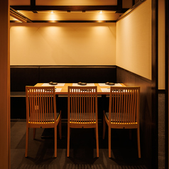 【2～4名様個室】完全個室は2名様～ご案内！接待,お仕事帰りの飲み会,デートにも◎電子煙草のみお席で喫煙可能。紙煙草は店外に喫煙所を設置おります。※画像はイメージです。