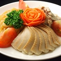 料理メニュー写真 前菜三種盛り合わせ(アワビ・蒸し鶏・クラゲ)