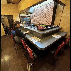 １階カウンター席１０席