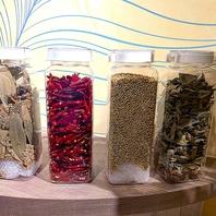 こだわりのスパイスと専用窯