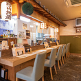 心地よい空間で楽しむ至福のひとときをどうぞ◎当店のカウンター席はおひとり様も大歓迎♪一人でも気軽に入りやすいカウンター席は、6名様までお座りいただけます。しっぽりと大将が釣り上げたお魚をつまみに美味しいお酒をグビッと楽しんだり、お酒と共に他のお客様との出会いを楽しむのもカウンター席の魅力のひとつ◎