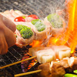 【新登場！博多野菜巻き串】新鮮な福岡の野菜に豚肉を丁寧に巻き付けて焼き上げた博多野菜巻き串。