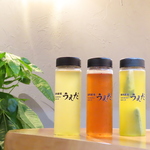 一品料理もお酒にピッタリ合う料理ばかり。バリエーション豊富なドリンクでお好きな料理が楽しめます