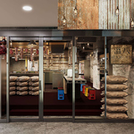 当店では、ランチタイム(11：00～15：00)での営業も行っております。楽しいひとときをお届けします♪