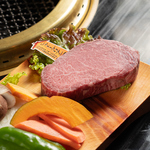 当店自慢のシャトーブリアンはヒレ肉のさらに中心にある赤身が多めのお肉です☆