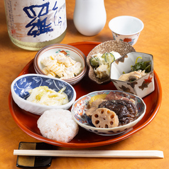 ママ特製★おばんざい盛り合わせ