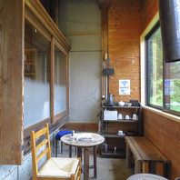 落ち着いた雰囲気の店内