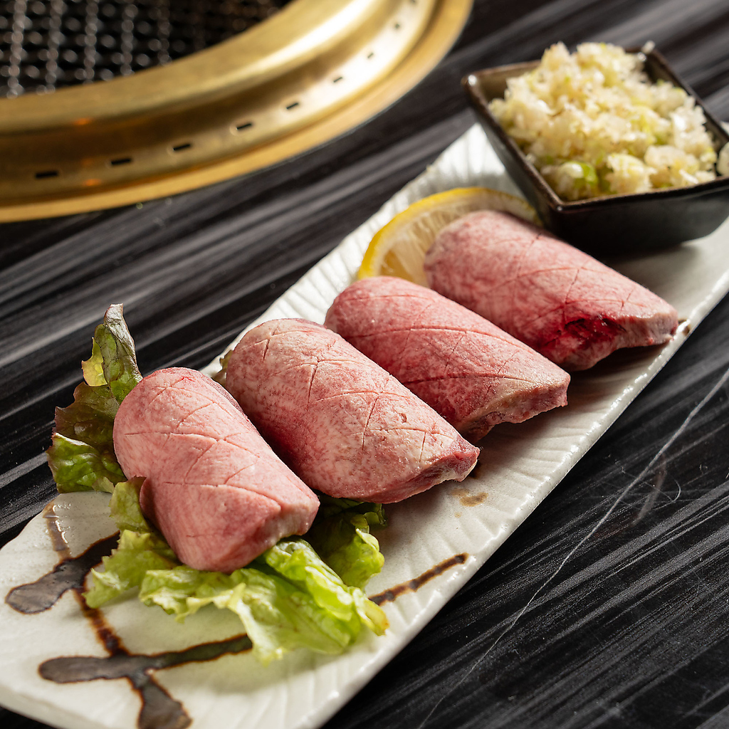 定番の人気メニューから希少部位まで、様々なお肉をお楽しみいただけます！