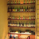 お酒との相性◎お洒落なドリンク種類豊富な飲み放題付きコースは価格は幅広くご用意しております。美味しいお酒とお料理を楽しむための仕掛けが詰まっているおしゃれな店内！珍しい地酒も多数ご用意しております。お気軽にスタッフまでお声掛けください。