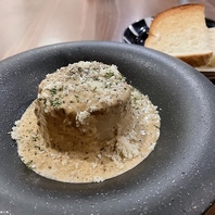 店主が作る創作料理は、どれも絶品です！