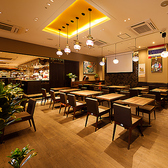 静かに寛げる落ち着いたお席をご用意しております。ご接待や記念日など大切なお食事にもおすすめです。周りを気にせず会話を楽しめる雰囲気で、ゆったりとした時間をお過ごしください。