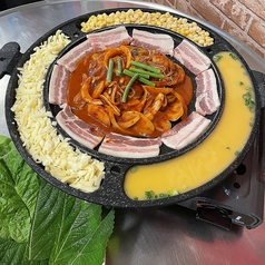 【チーズチュクミ】イイダコと三枚肉の辛炒め鍋！の写真