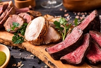 450度の高温で焼き上げる肉料理