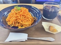 お好きな料理とドリンクの組み合わせでお得なカフェ時間