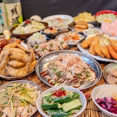 多彩なラインナップの食べ飲み放題をご賞味あれ◎