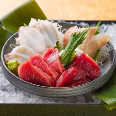 本鮪と鮮魚の三点盛り