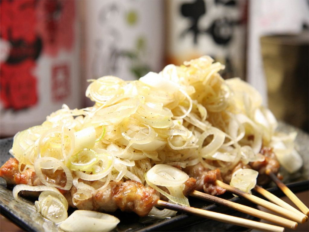 そして、「せせりのネギ塩たっぷりのせ」も、オーダー率高！楽笑オリジナルの絶品串です。