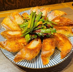 馬力辛ニラクリスピー餃子