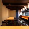 15名様から20名様まで、店舗を丸ごと貸し切ってのご利用も承っております。他のお客様を気にすることなく、落ち着いた和の空間をプライベートに独占できるのが貸切ならではの魅力です。貸切コースも各種ご用意。ご予算やご利用シーンに合わせご提案いたします。まずはお気軽にご相談を。特別なご宴会にぜひご活用ください。