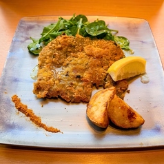 ヱビスビールで漬け込んだ 鯨肉のシュニッツェル